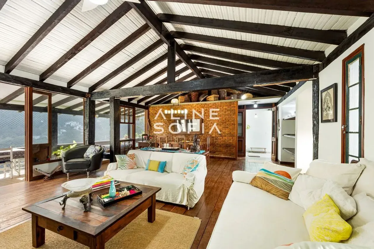 Charmosa casa na Joatinga, Rio de Janeiro!