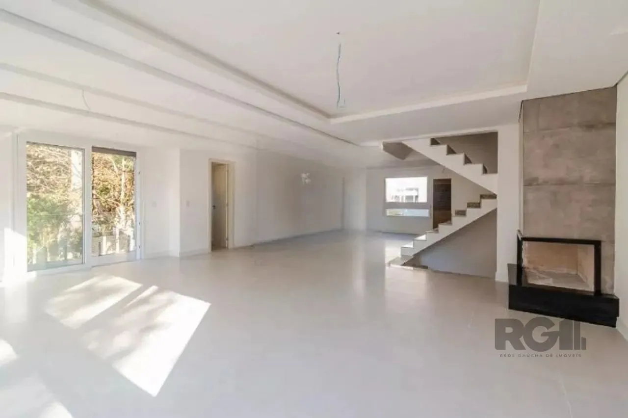 Casa residencial para alugar no bairro Tristeza com 278 m² e 4 dormitórios/quartos.