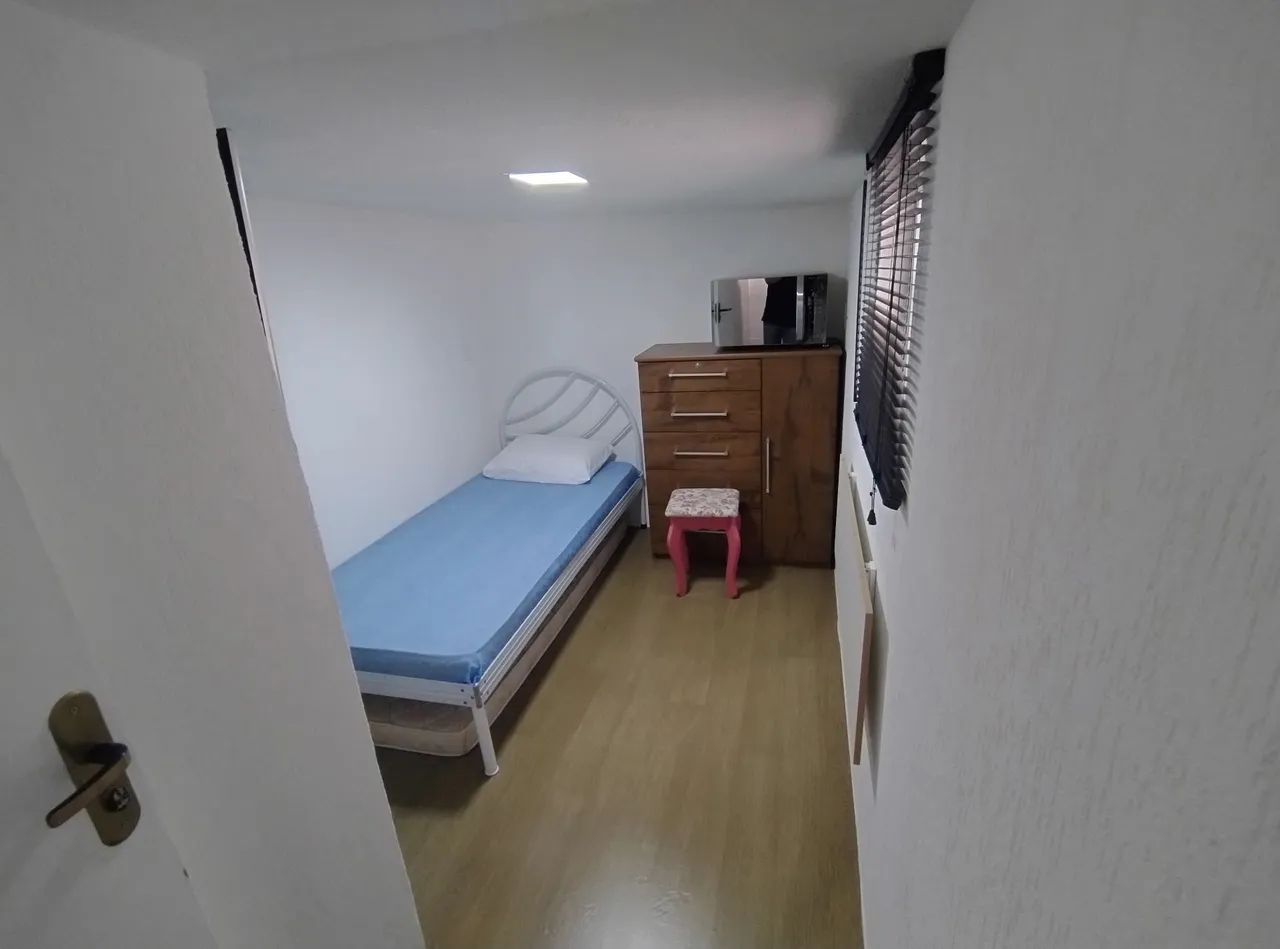 Quarto com banheiro mobiliado  - Foto 4