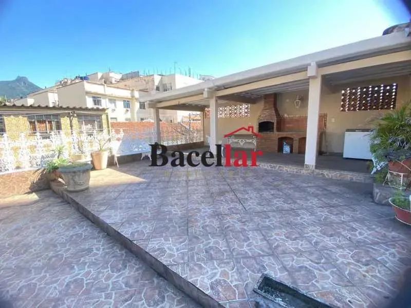 Casa de rua : Triplex / Residencial / Andaraí