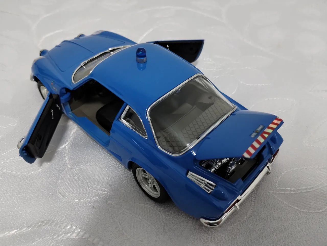 Miniatura Renault Alpine polícia 1/24 burago - Foto 4
