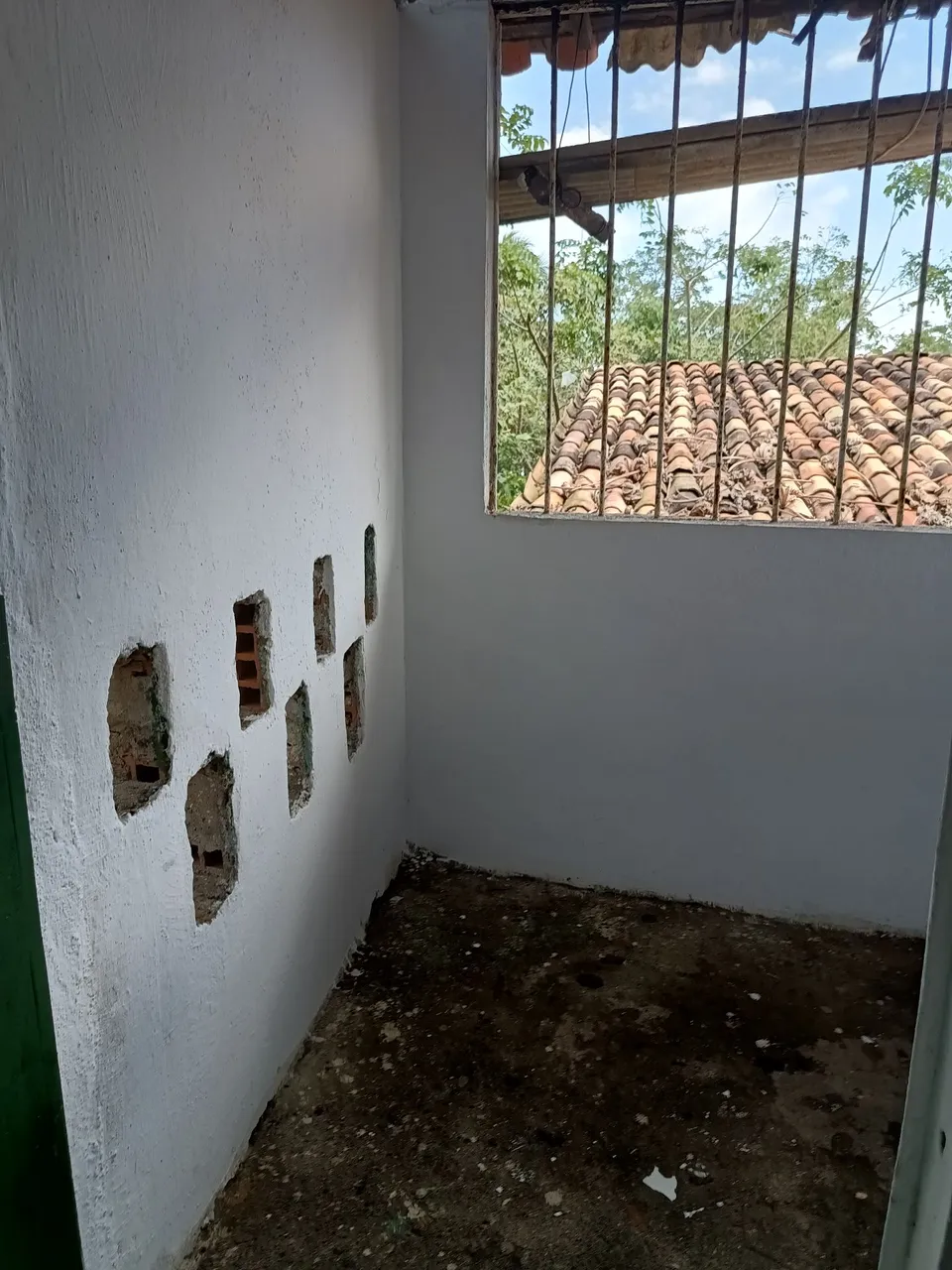 Alugo Casa de UM QUARTO - No Jacintinho