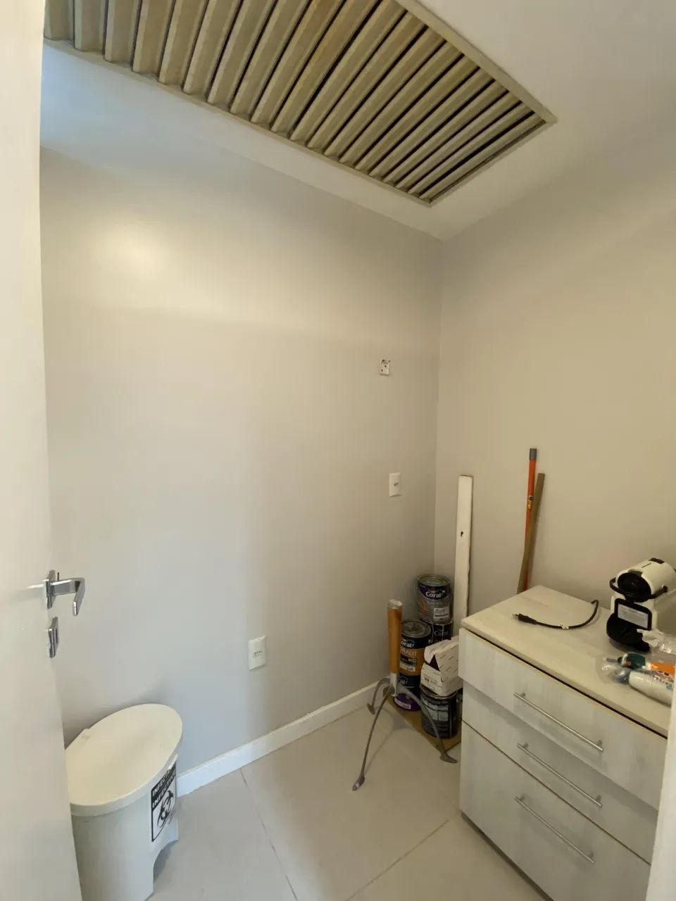 Sala para consultório médico mobiliado para aluguel com 70m com 3 salas no Centro - Macaé - Foto 5