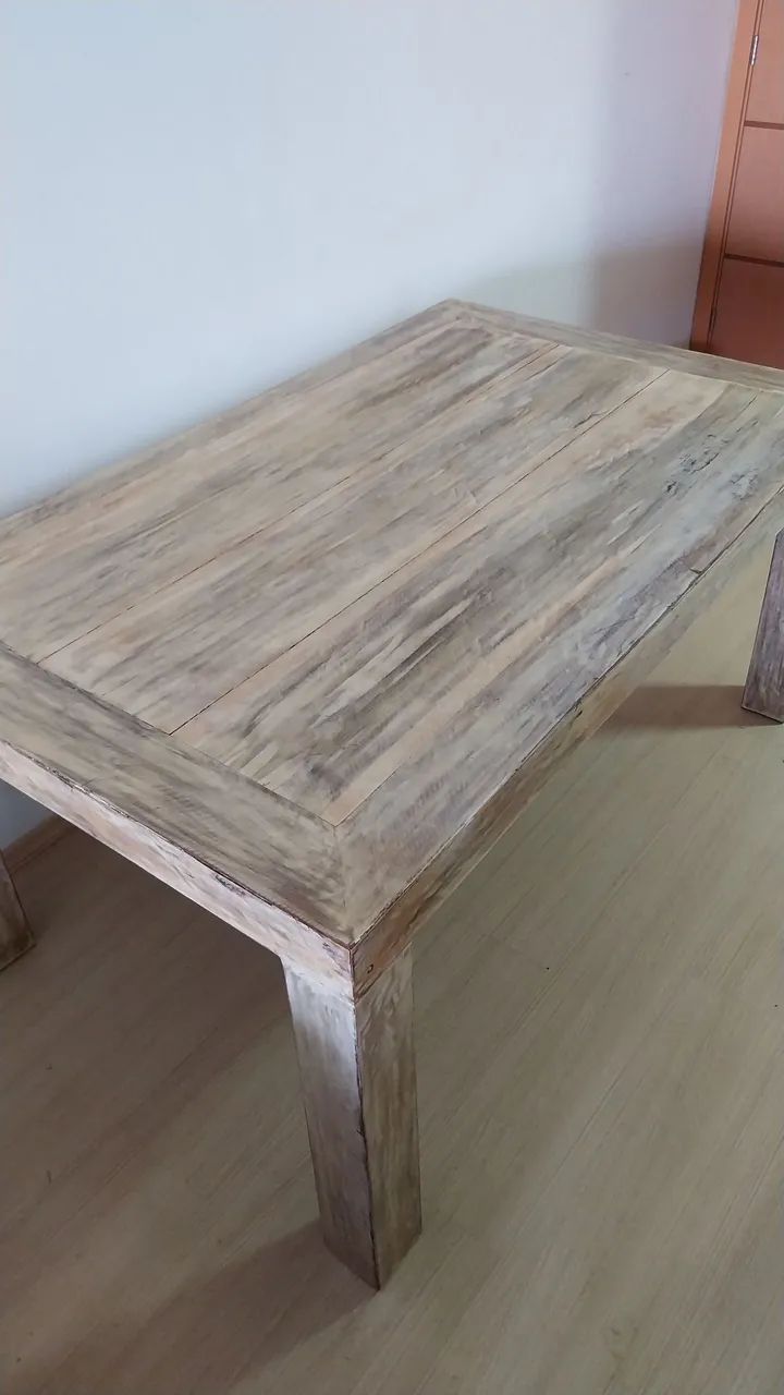 Mesa de Jantar em Madeira de Demolição