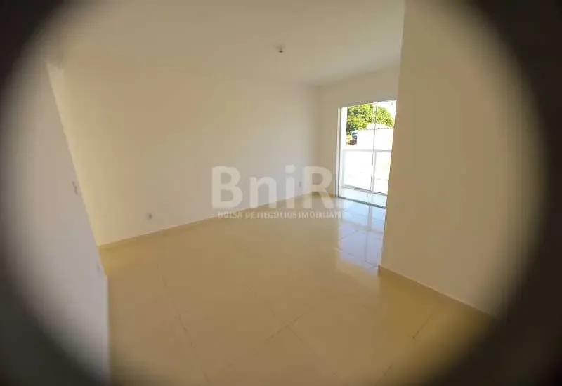 2 quartos, 1 suíte, 1 vaga, com varanda e elevador! Perfeito!
