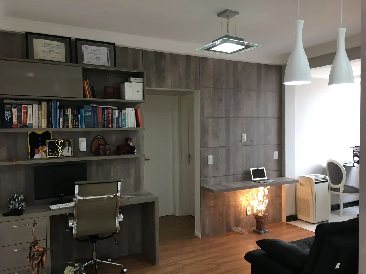 Ótimo apto. Estilo flat, excelente localização
