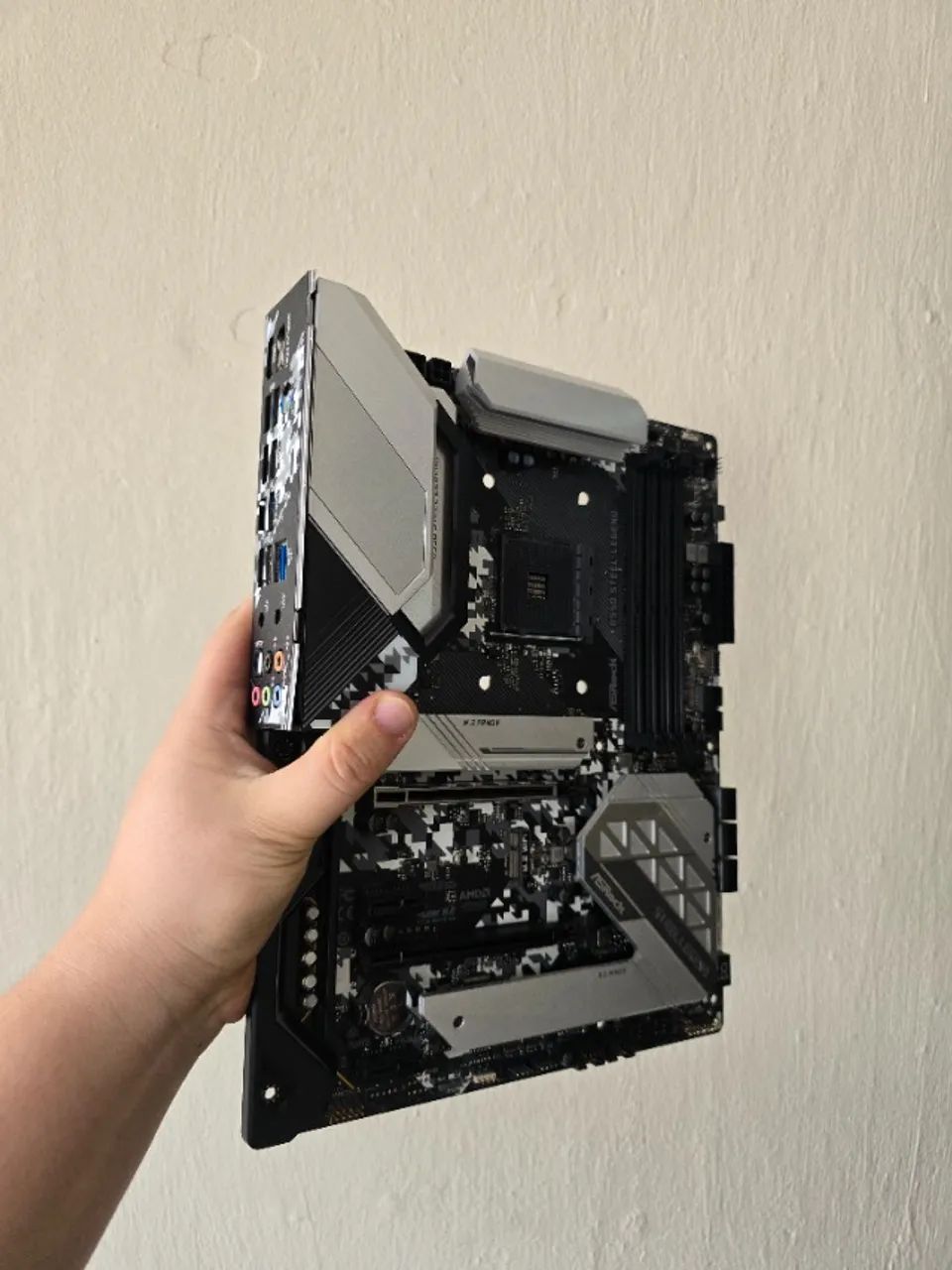 Placa mãe B550M STEEL LEGENDS - Foto 4