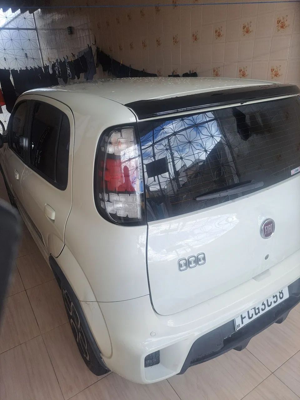 Fiat Uno Sporting 1.4 EVO Fire Flex 8V 4P 2016 - Foto 4