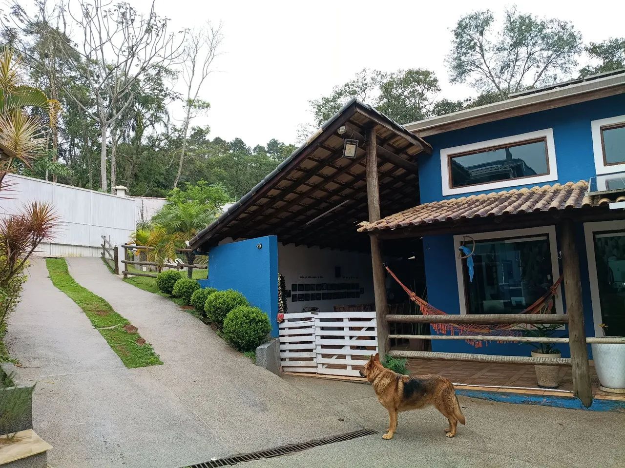 Chácara com 2 casas, piscina aquecida e com Nascente e Rio, chácara alto padrão  - Foto 3