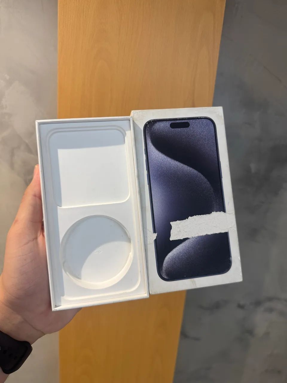 Caixa de iPhone 15 Pro Max 256GB Azul  - Foto 2