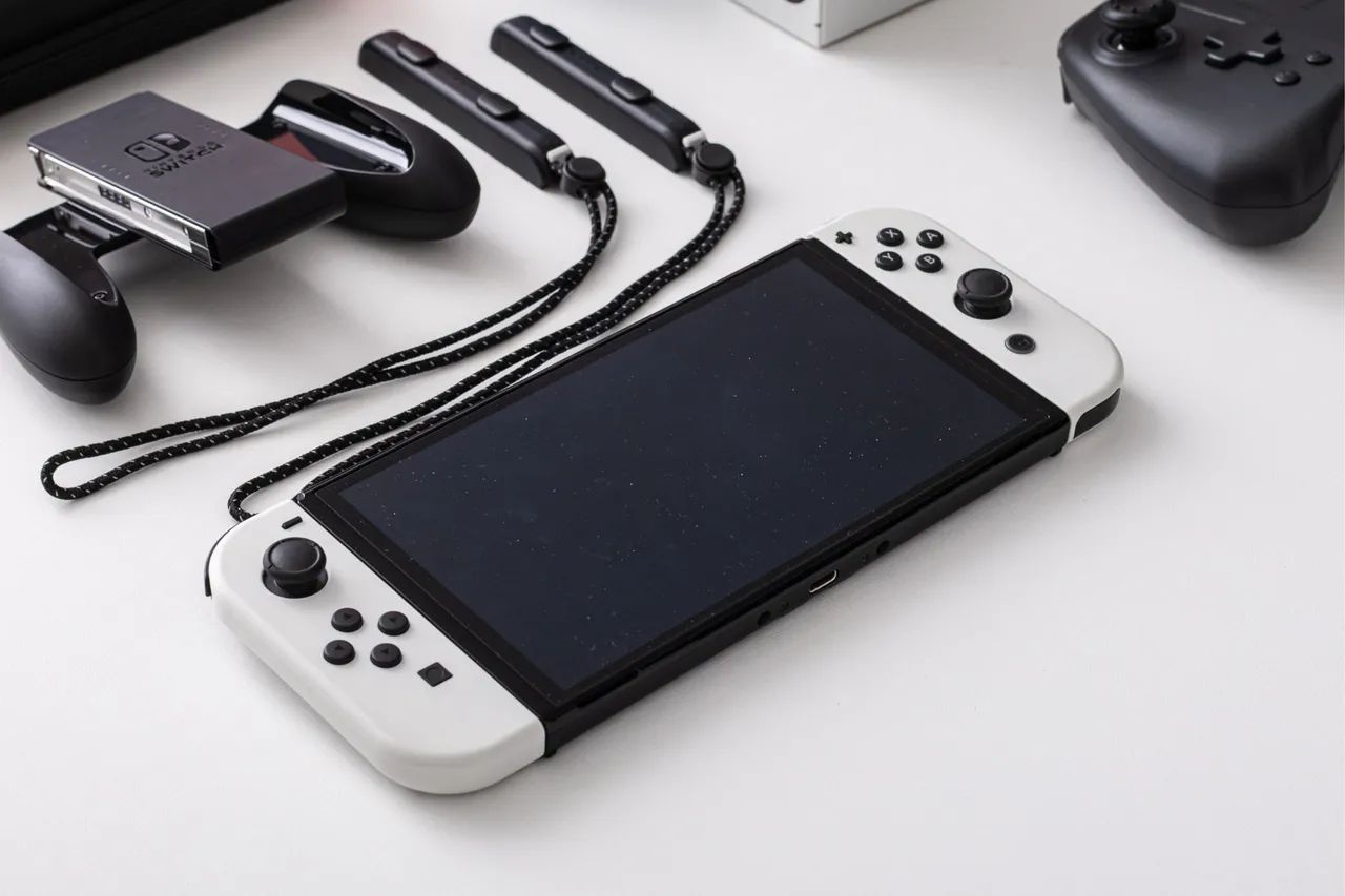 Nintendo Switch Oled + controle - Foto 2