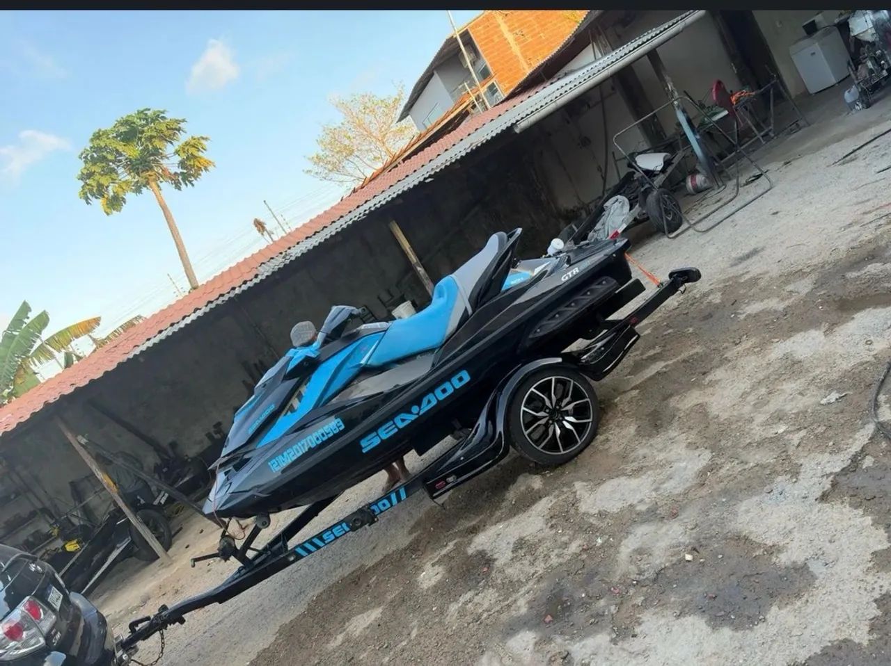Jet-ski