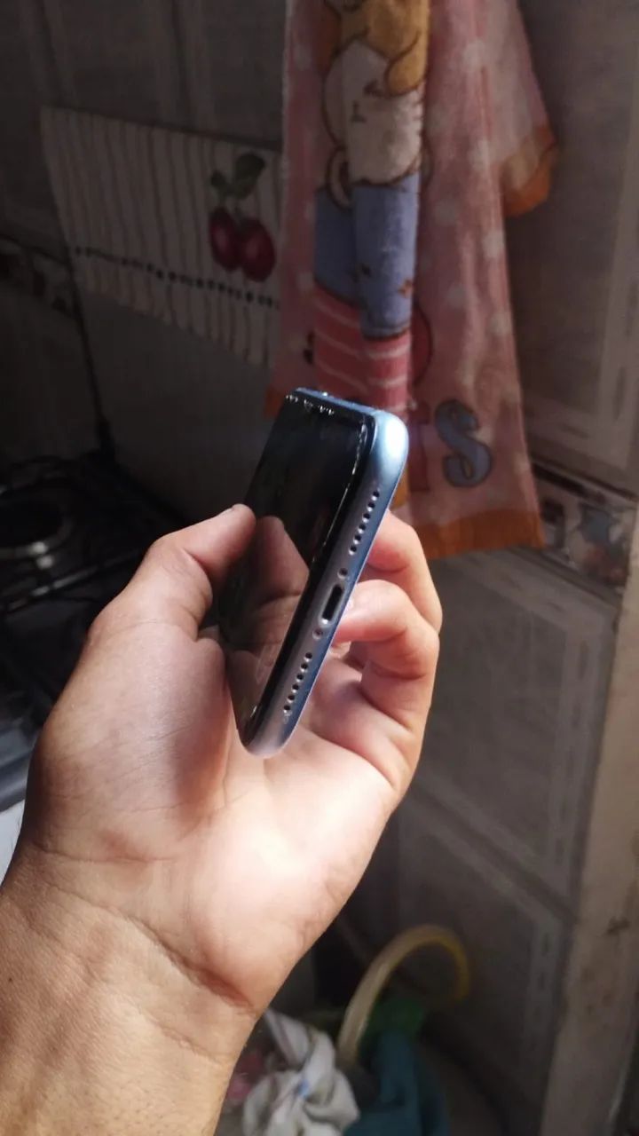 iPhone XR Azul 64gb - Foto 3