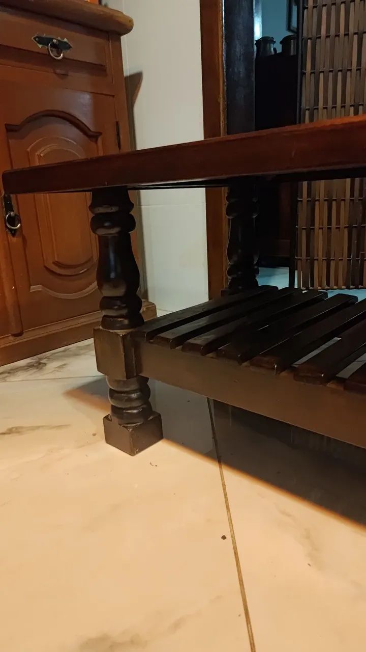 Mesa de centro de madeira maciça  - Foto 4