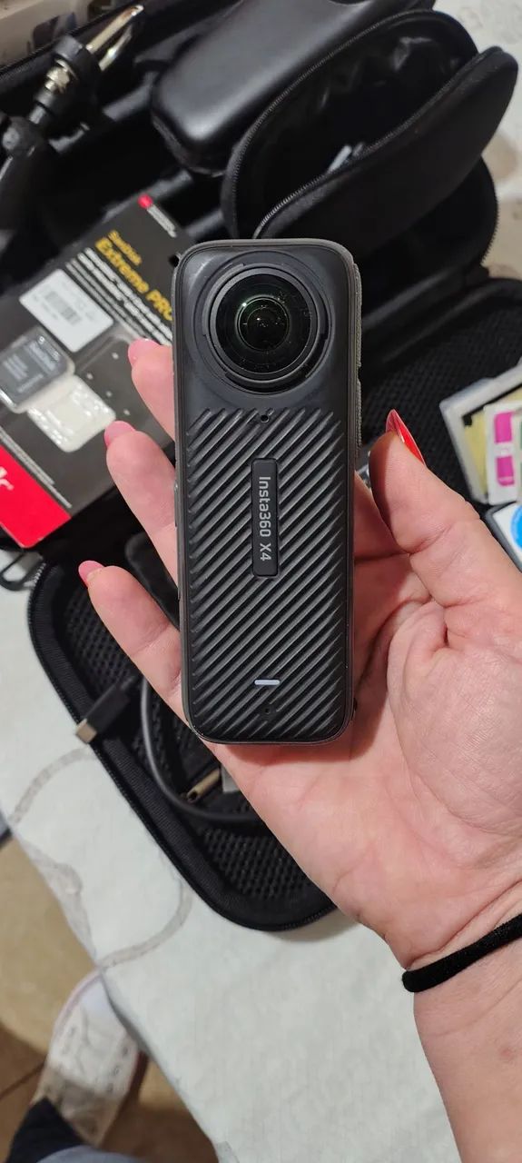 Câmera INSTA 360 X4 com garantia até dezembro  - Foto 2