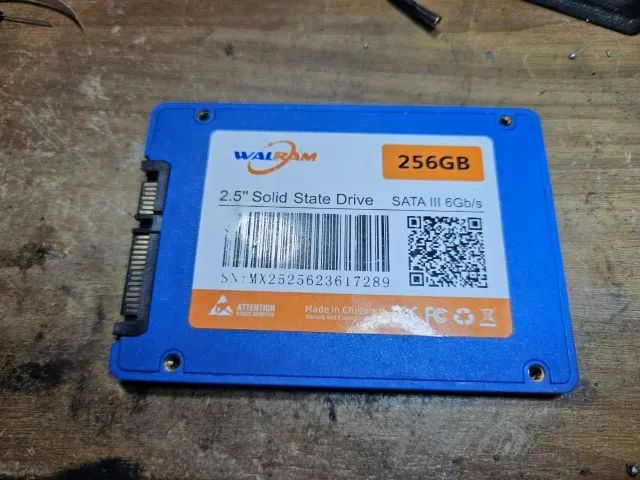SSD 2.5 WALRAM 256GB
