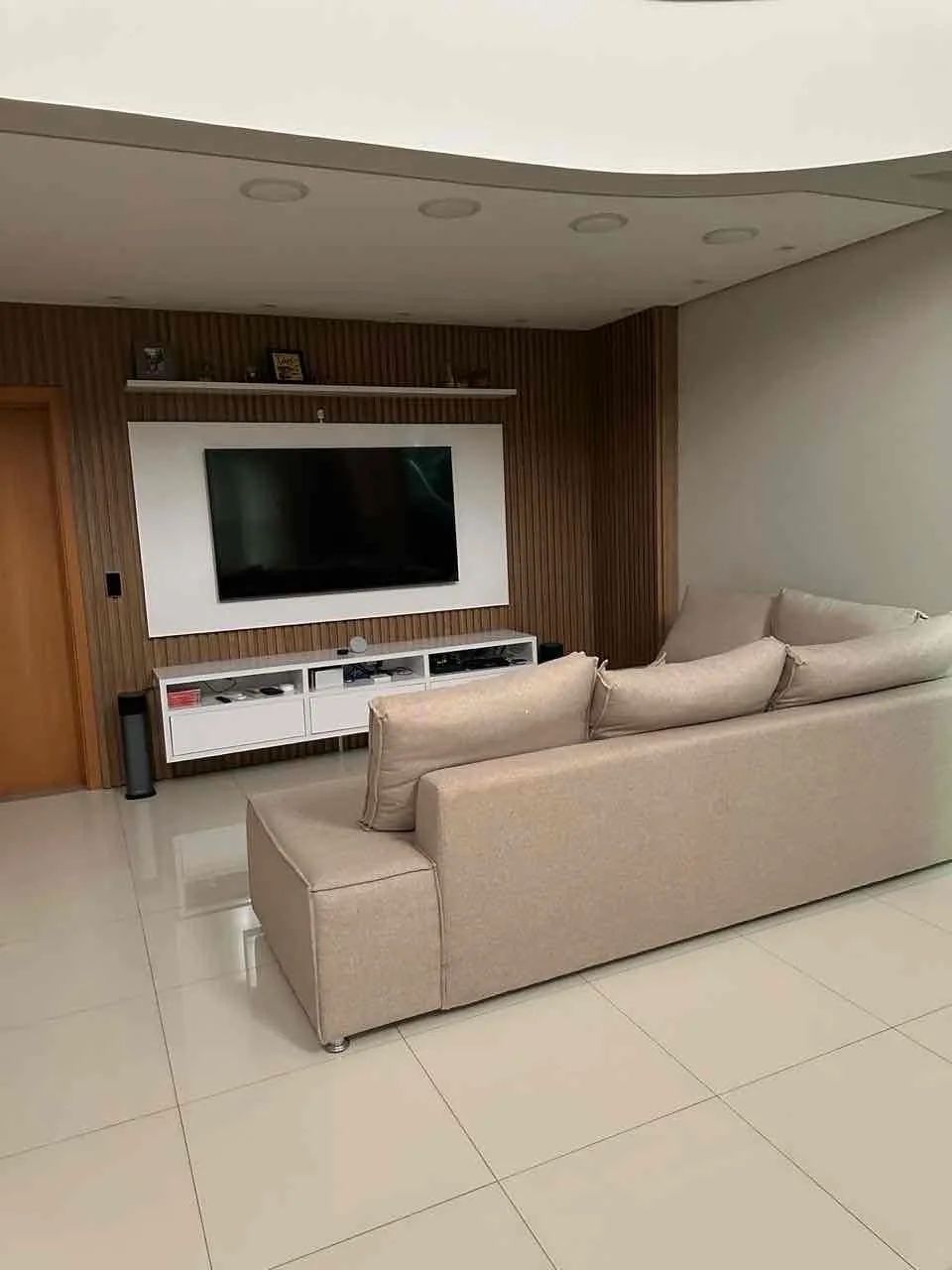 Casa alphaville 1 para locação ou Venda com 3 suites mobiliada e decorada - Foto 4