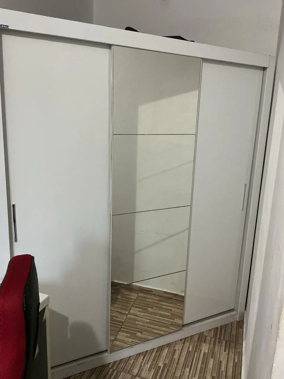 Guarda-roupa 3 portas com espelho 