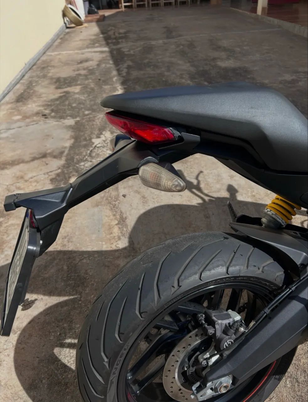 Ducati Monster 797 - Foto 2