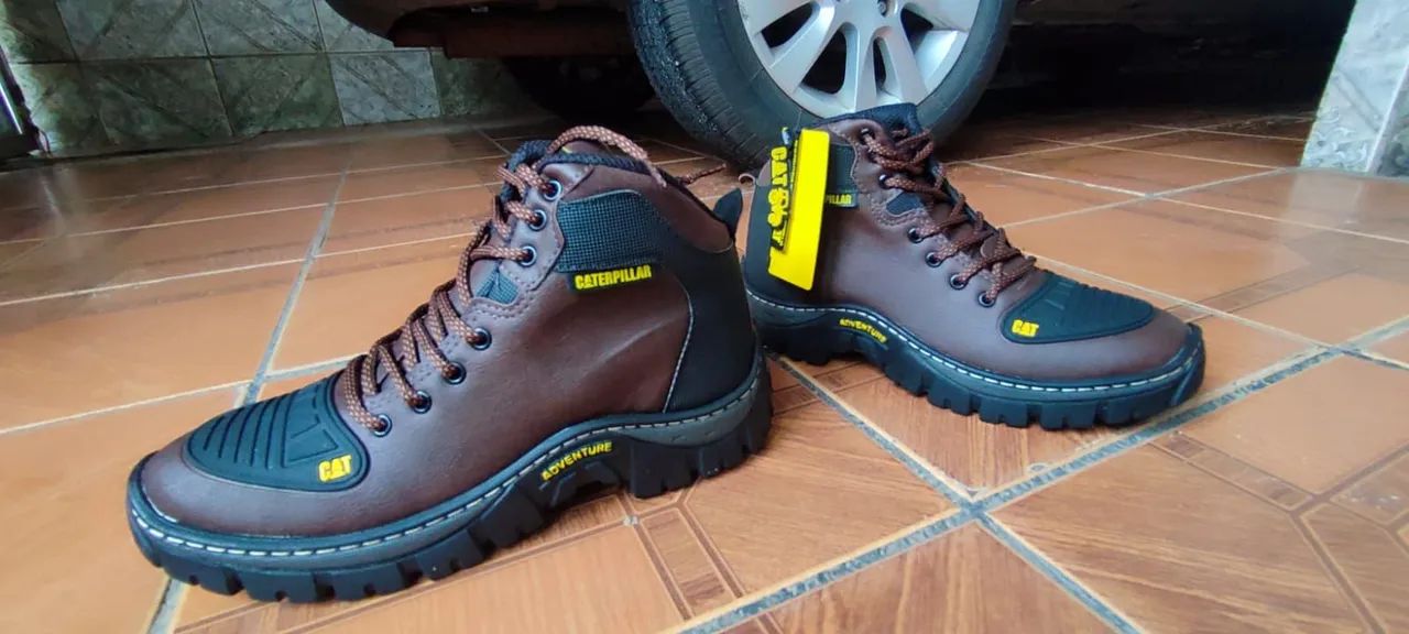 Bota Caterpillar Adventure Marrom  - Foto 3