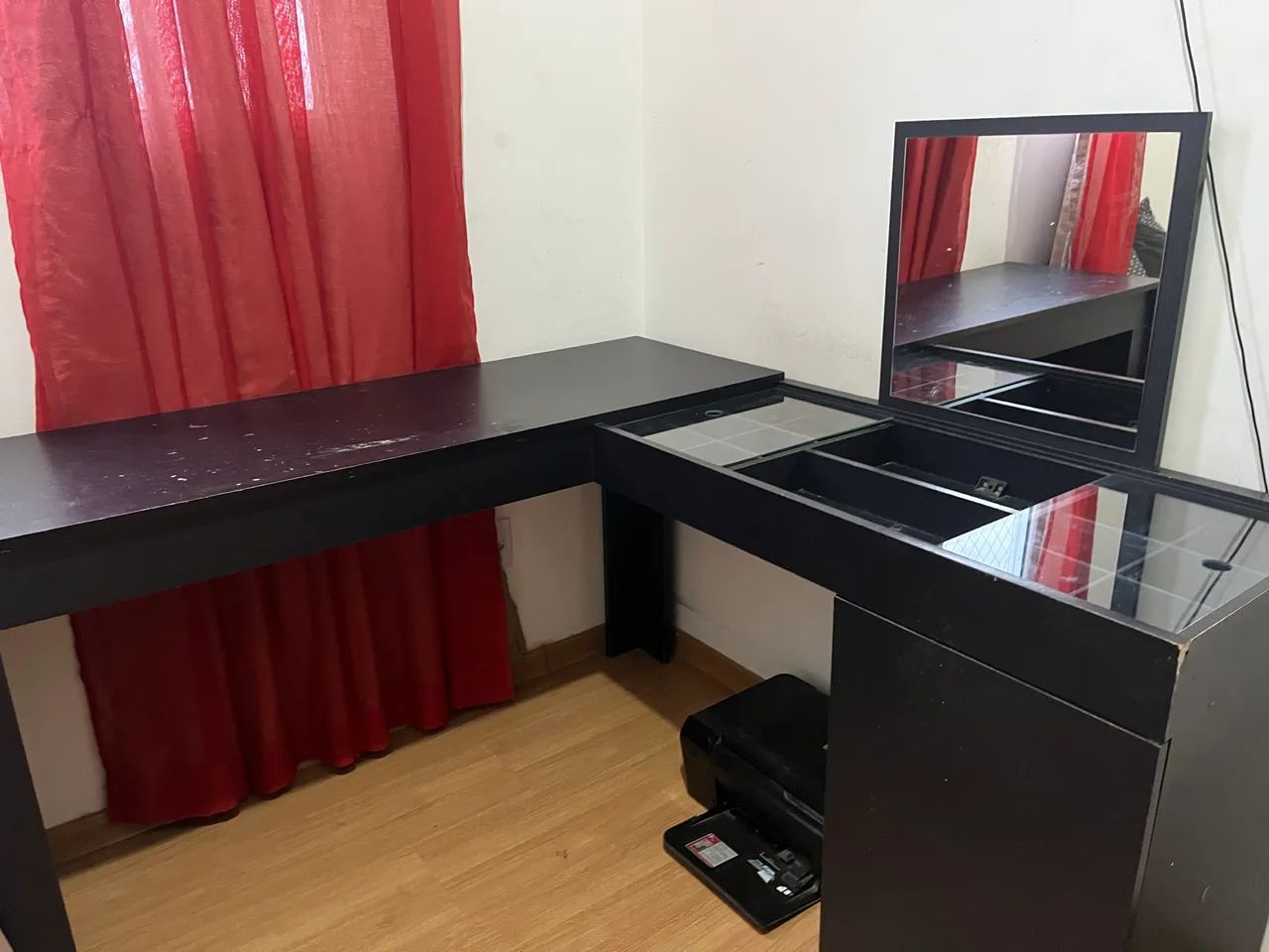 Mesa de escritório/penteadeira em L - Foto 2