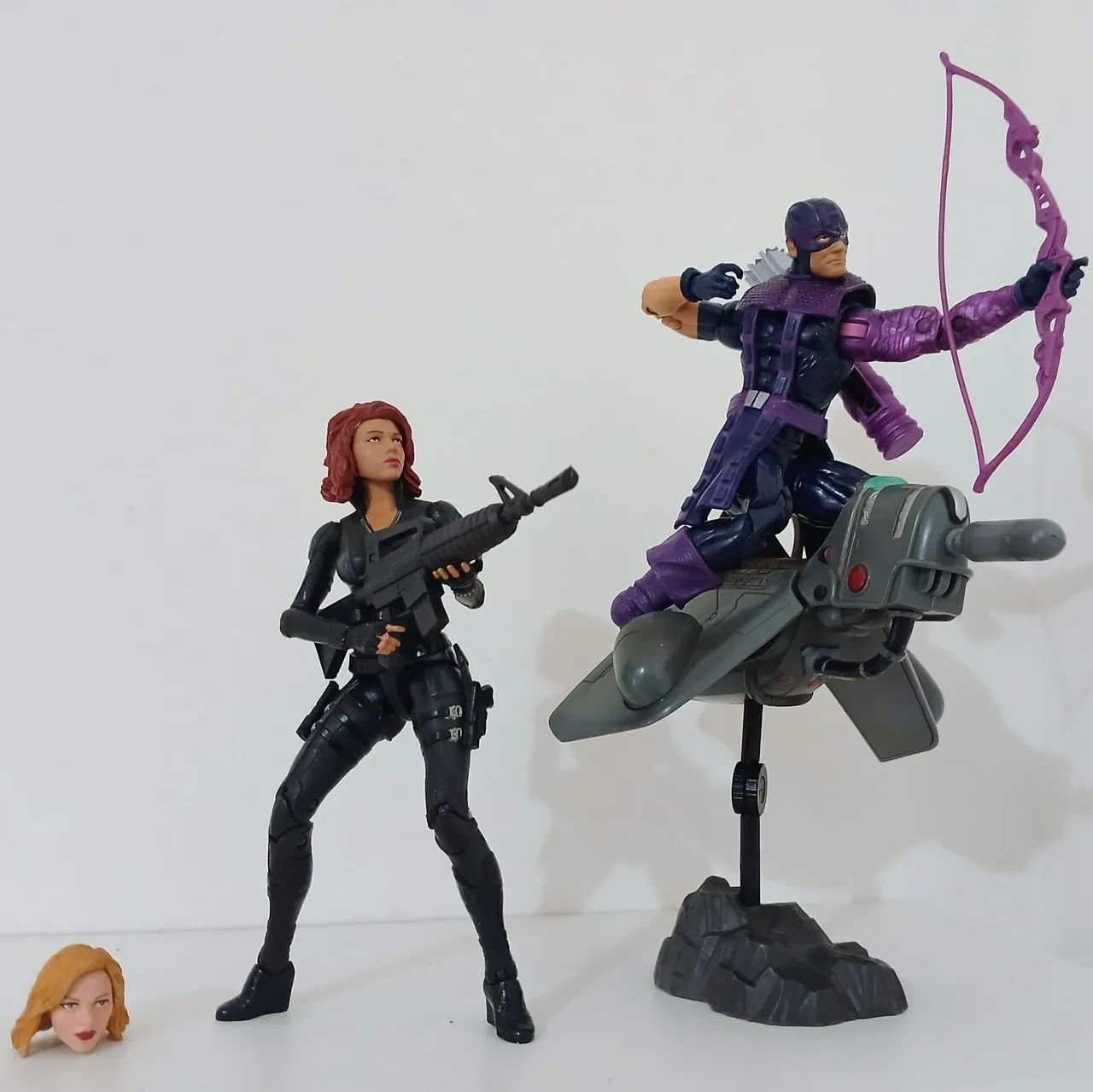 Viuva Negra e Gavião Arqueiro Marvel Legends  - Foto 4