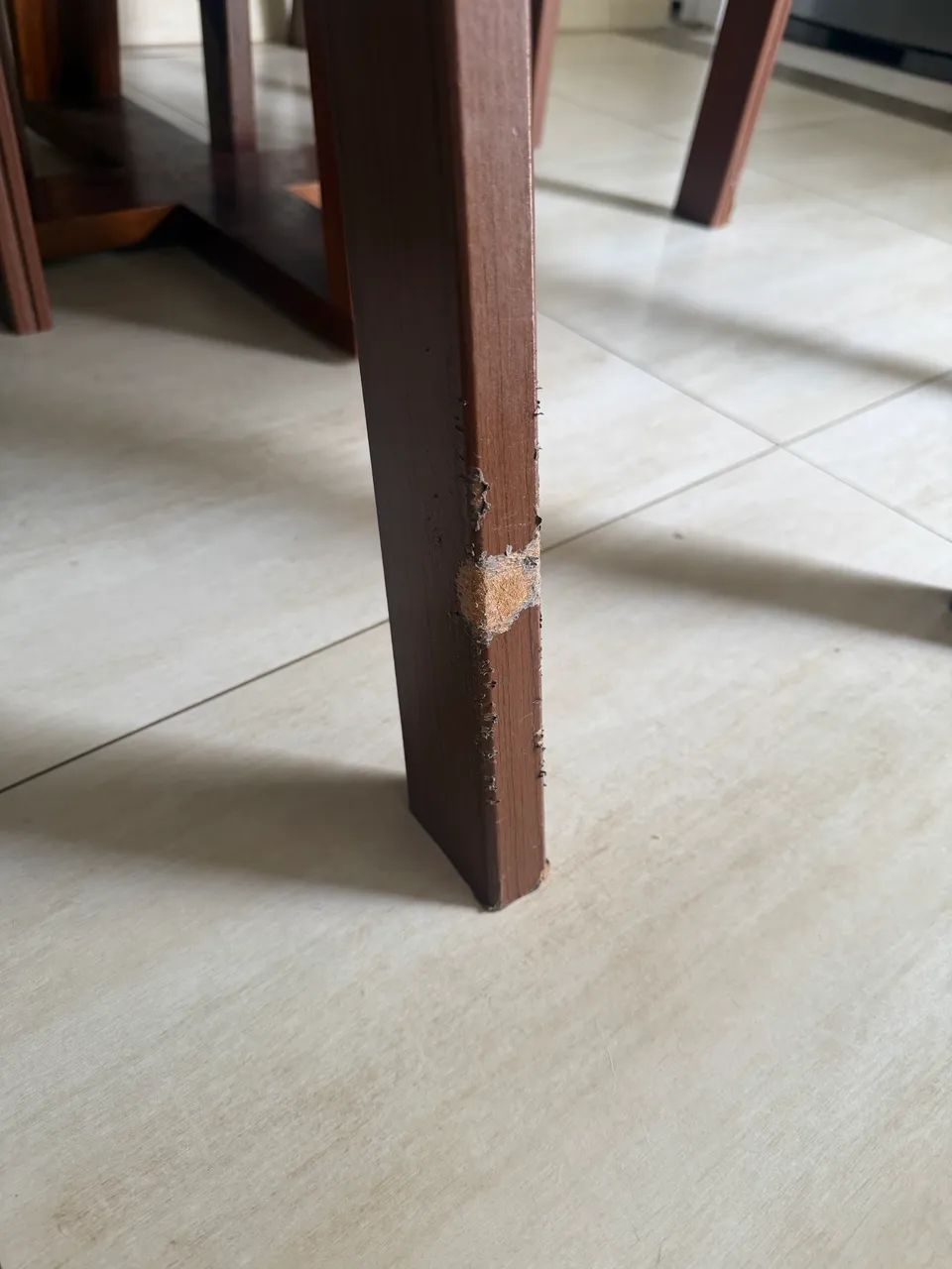 Jogo de mesa com 4 cadeiras  - Foto 5