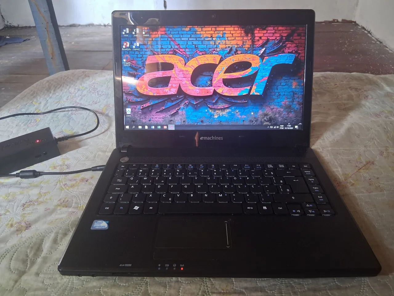 Notebook eMachines eMD728 - 6GB RAM + SSD