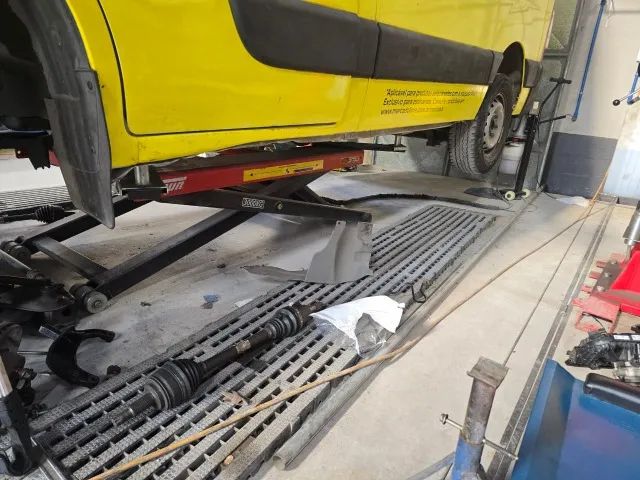 ELEVADOR HIDRAULICO MÓVEL DA MARCA SUN 3.500 KG
