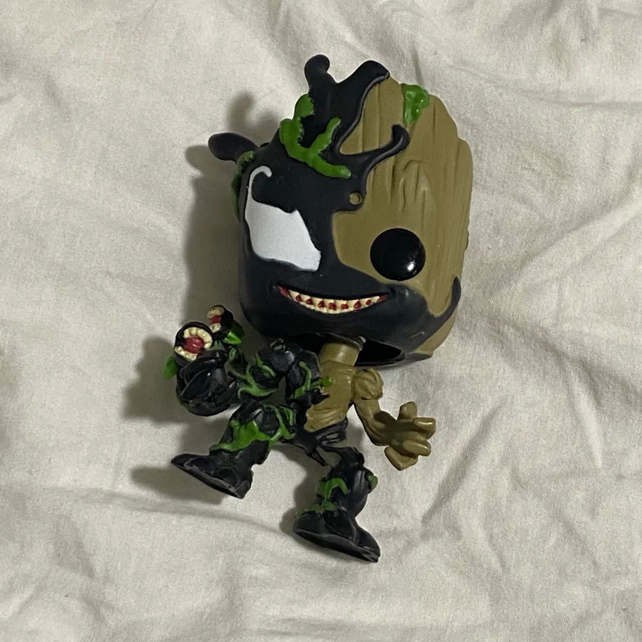 Funko Pop 601 - Marvel Homem Aranha Venomized Groot
