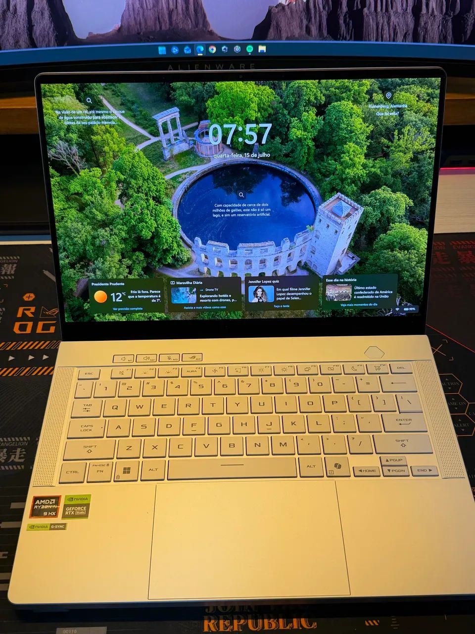 Zephyrus G14 2025 - Asus Rog Strix  - Foto 4