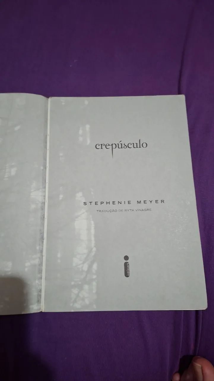 Livros: Crepúsculo e Lua Nova  - Foto 2