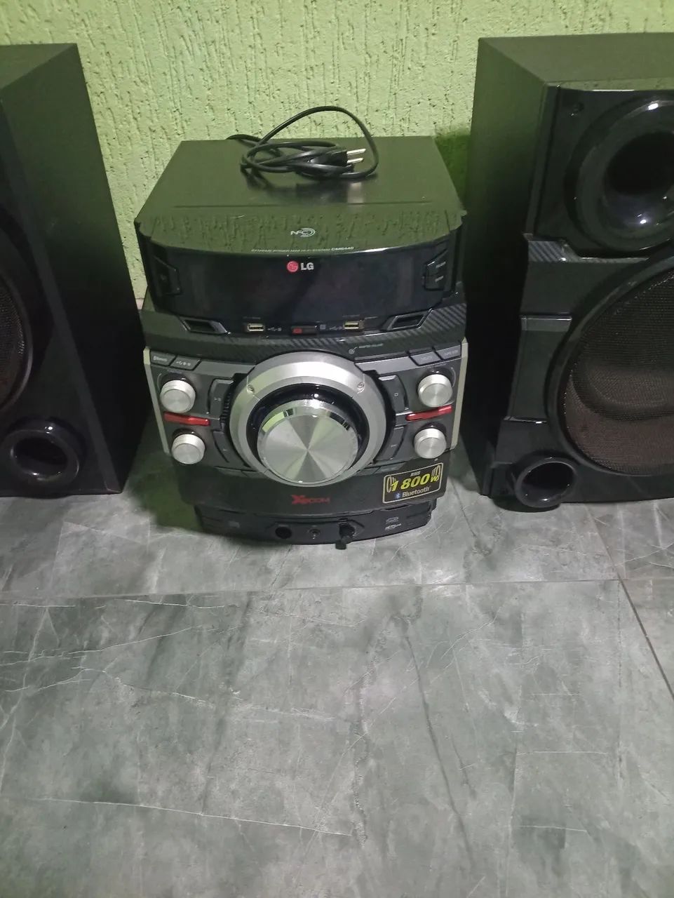 Som LG 1800 RMS Bluetooth 