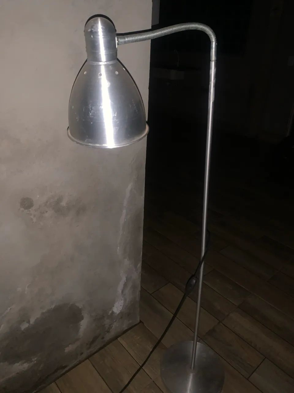 Abajur de Chão/Luminária de Piso - Alumínio