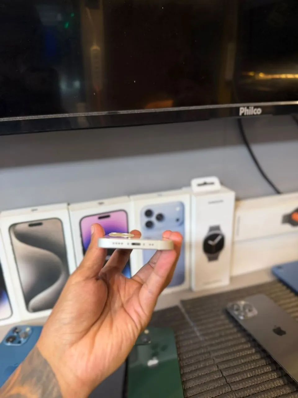 IPHONE 13 MINI 256GB<br>R$ 1.799 - Foto 3