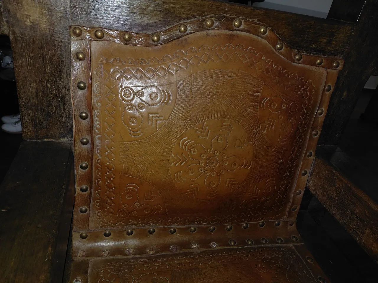 Conjunto de 1 sofá e 2 poltronas de couro feitos à mão. - Foto 4