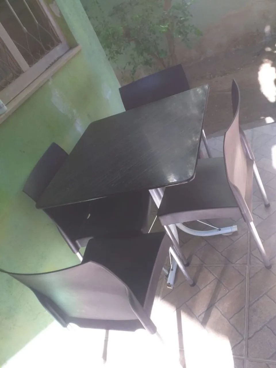 Mesa com 4 cadeiras  - Foto 2