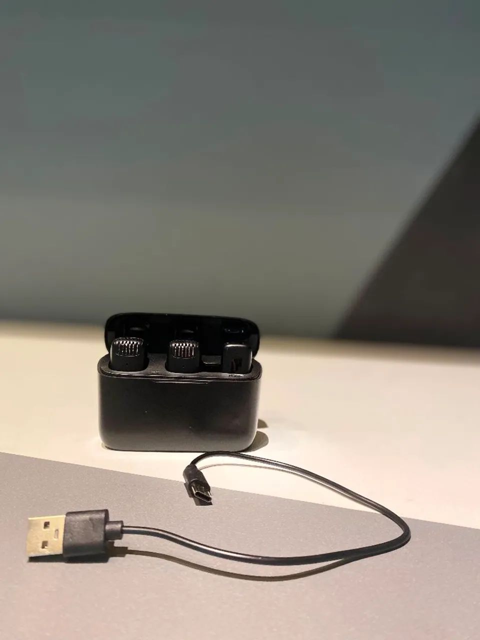 Microfone Lapela Duplo Ulanzi J12 (Lightning e USB-C) - Usado 2x! - Foto 2