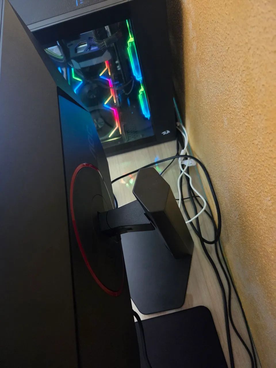 Monitor AOC 310 Hz - 9 meses de uso - Foto 2