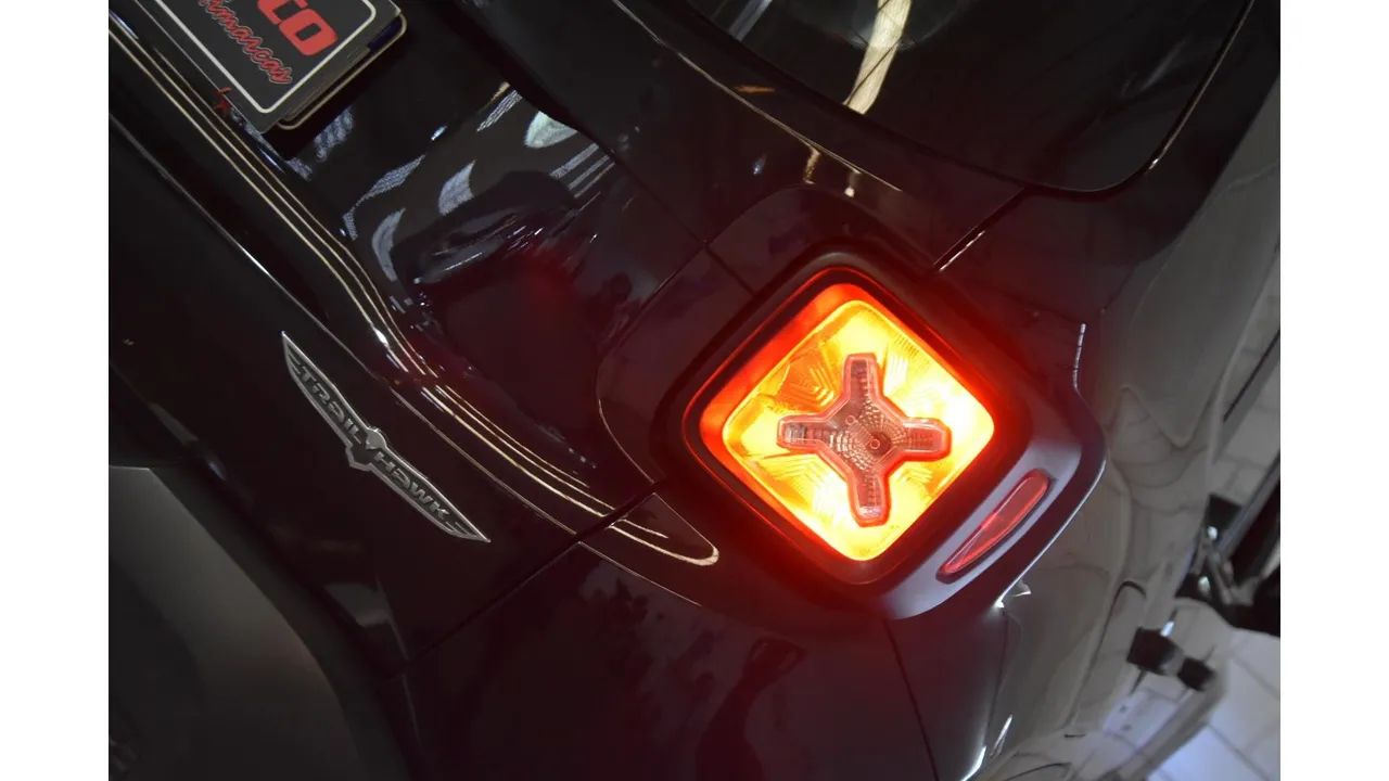 Jeep Renegade Sport 1.8 4X2 Flex 16V Aut. 2021 - Foto 2