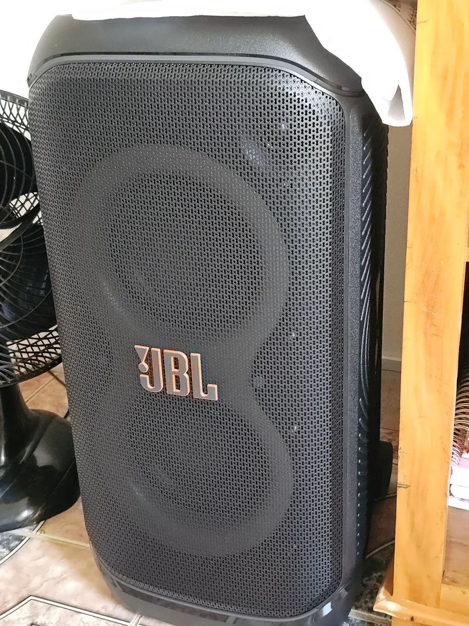 Caixa JBL 320 partybox 