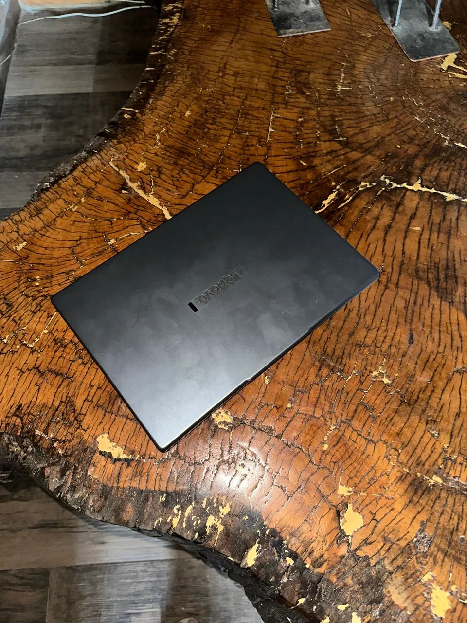 Lenovo Ideapad Slim 3 15IRH10 - Foto 2