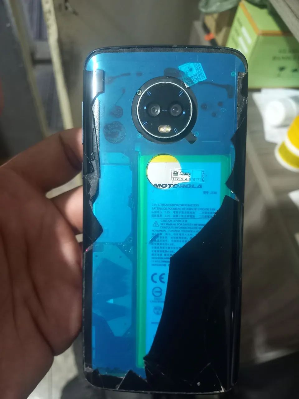 Celular moto g6 plus para aproveitar peças  - Foto 2