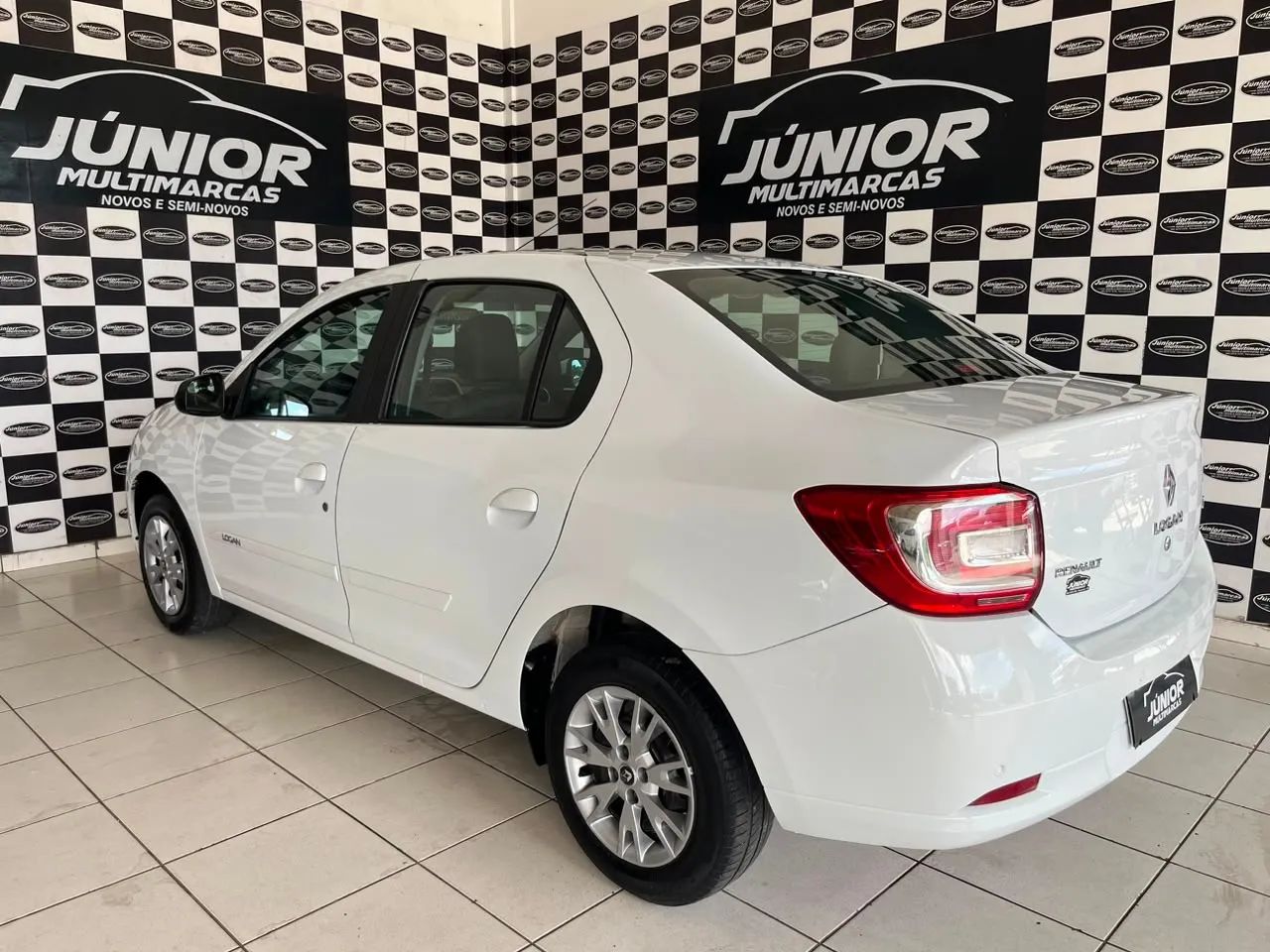 Renault Logan Expression Flex 1.6 16V 4P 2018 - Foto 4
