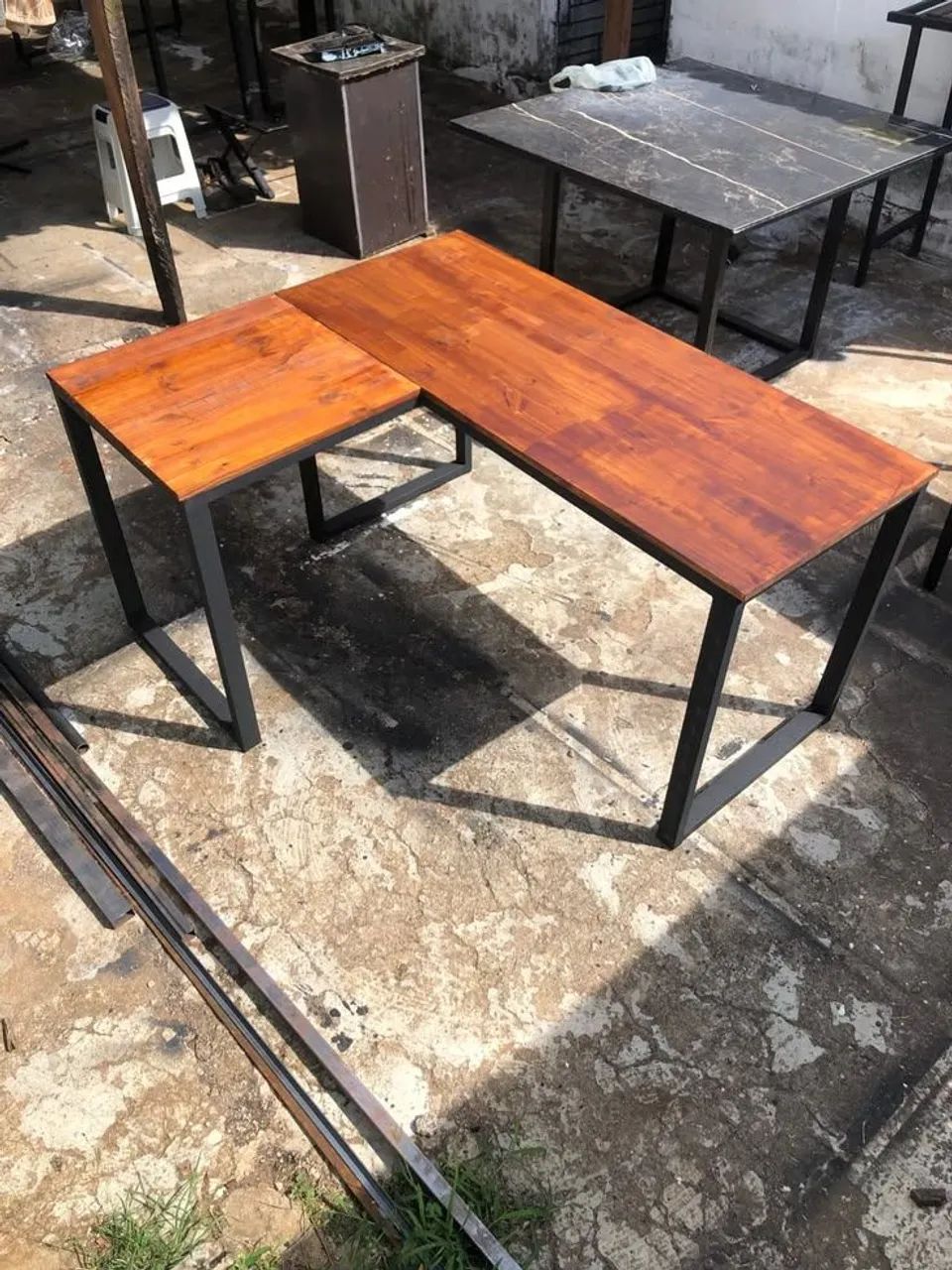 Mesa escritório estilo industrial 