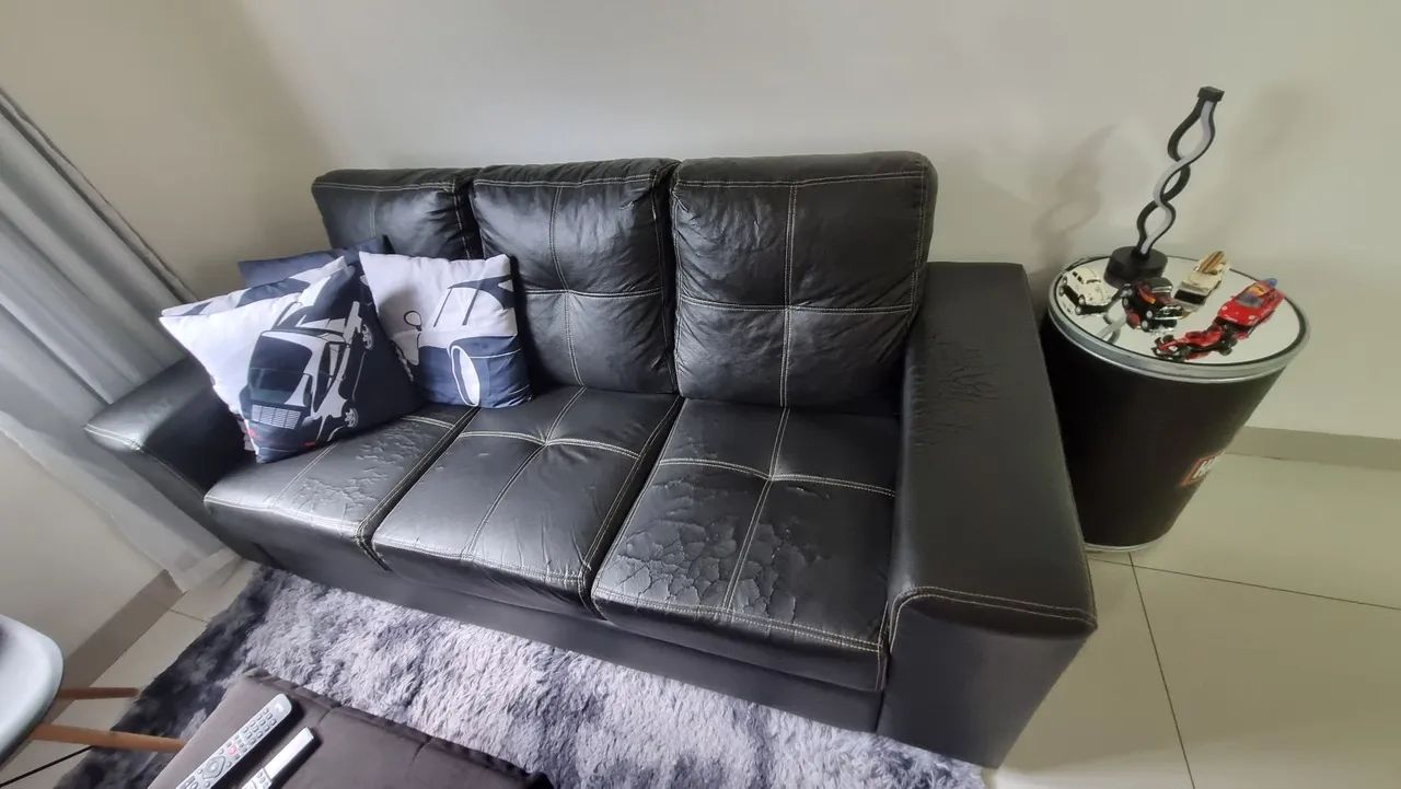 Sofa 3 lugares courino 