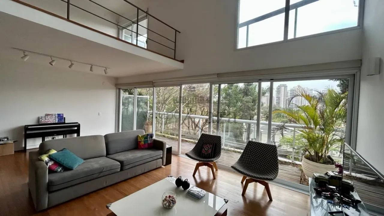 Casa em Condomínio - Real Parque - 3 Dormitórios - 372m².