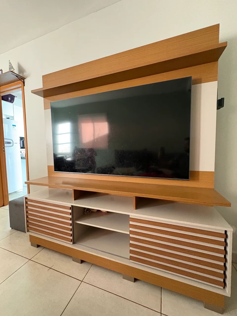 Vendo Rack TV com nichos - Foto 2