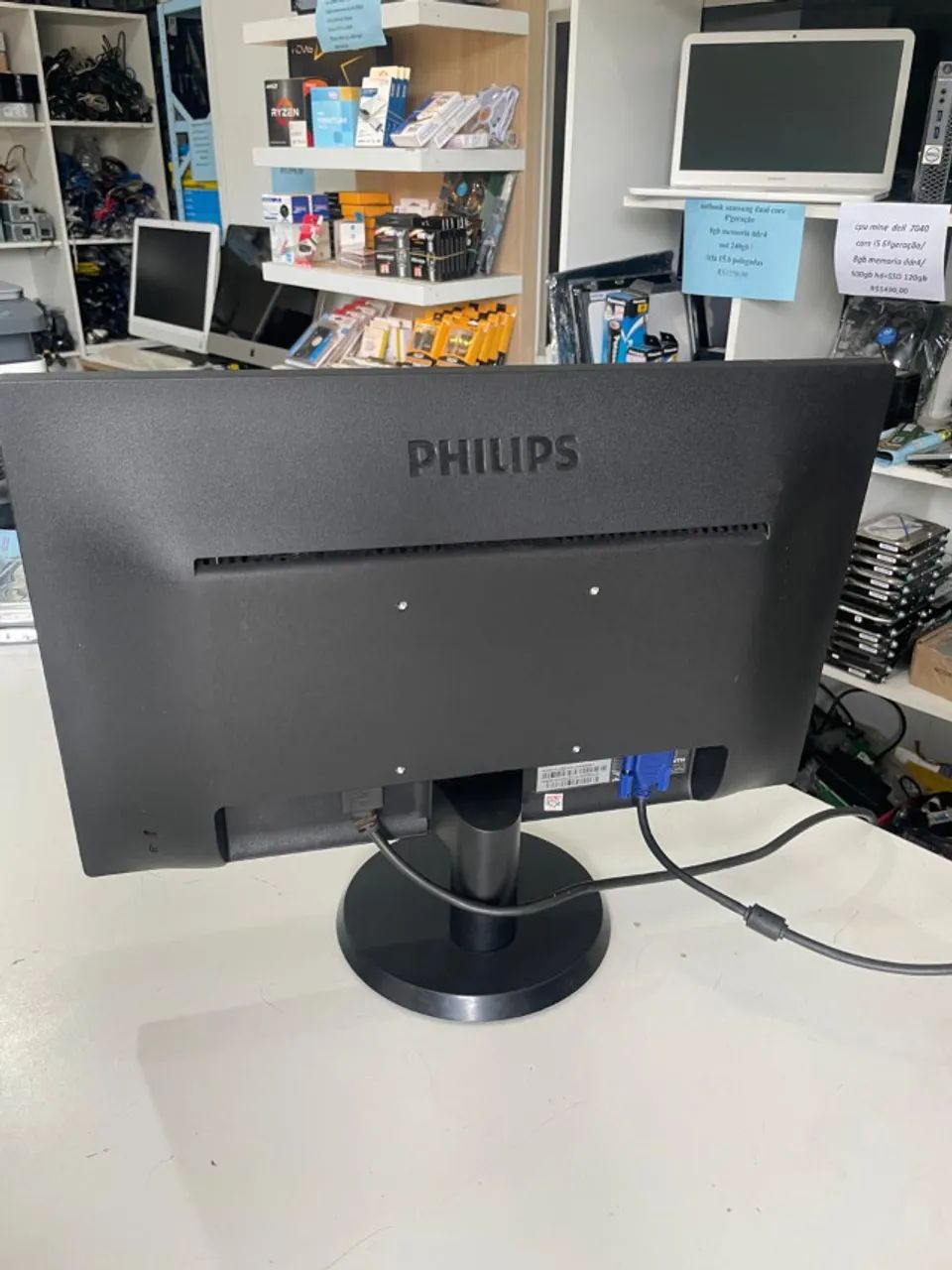 monitor hdmi 19 polegadas philips /hdmi/vga/LED perfeito com garantia e nf - Foto 2