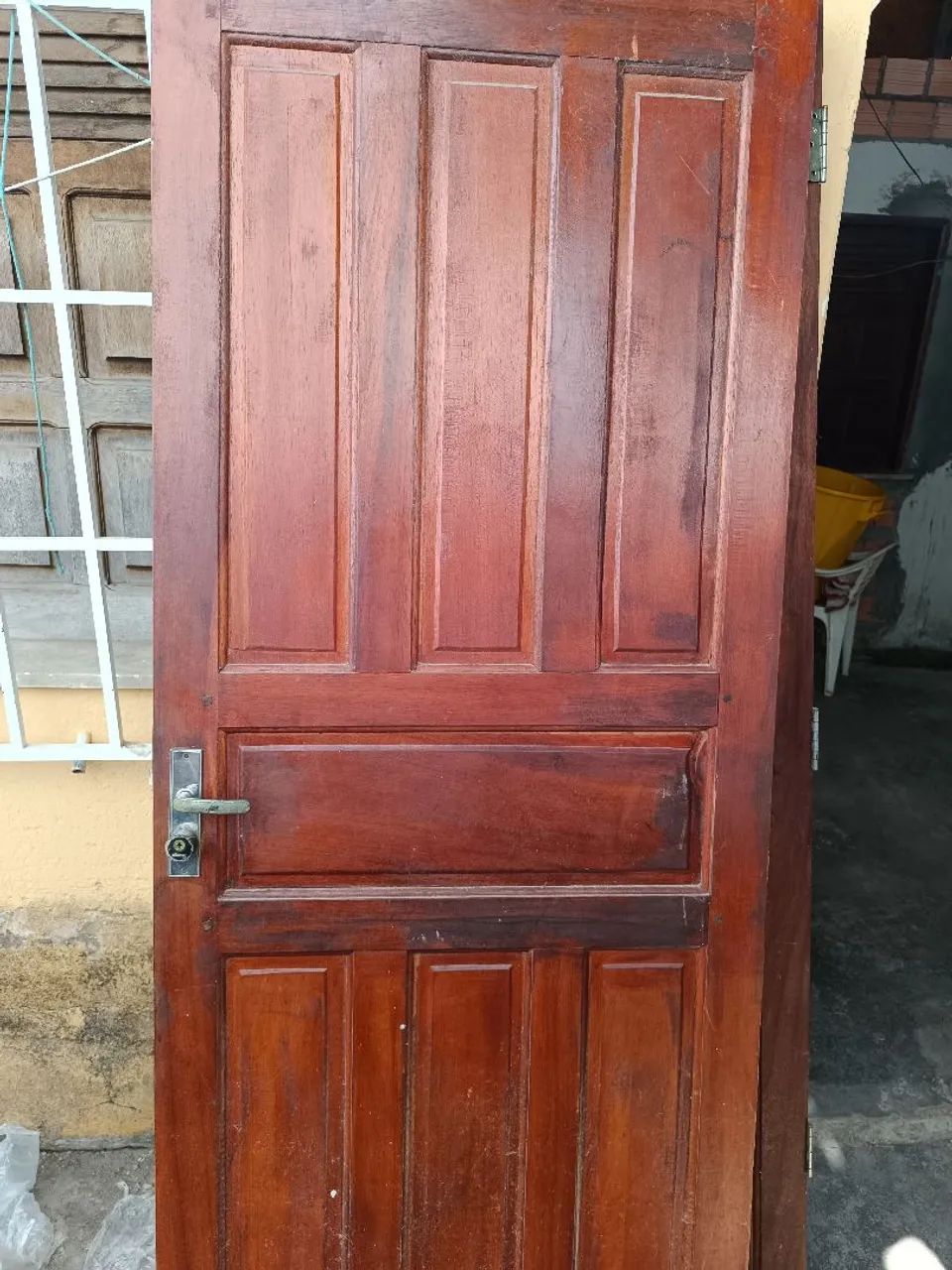 Porta de madeira padrão 2,10 x 0,80 m